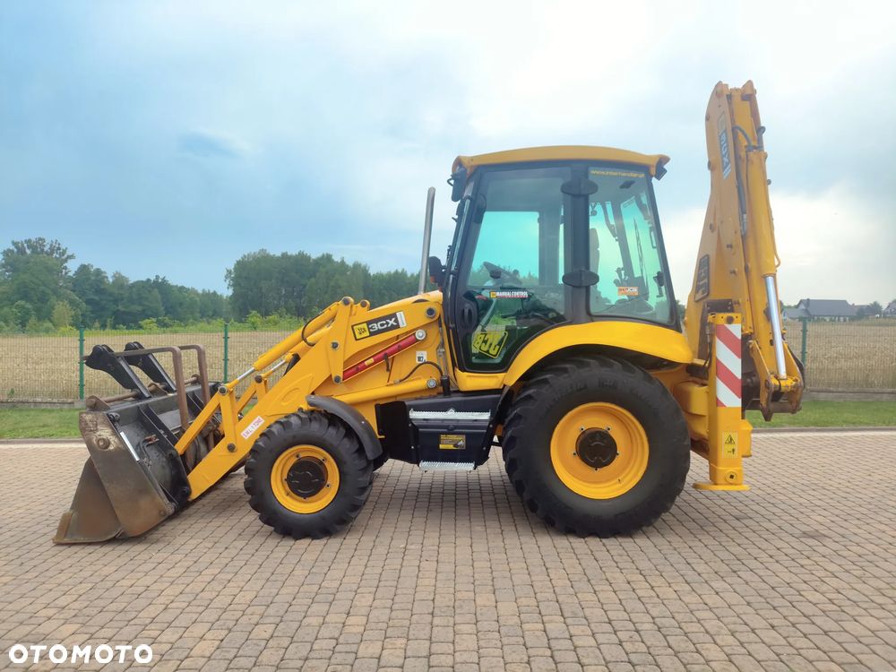 JCB 3CX / 2007 ROK / KOPARKO-ŁADOWARKA - 2