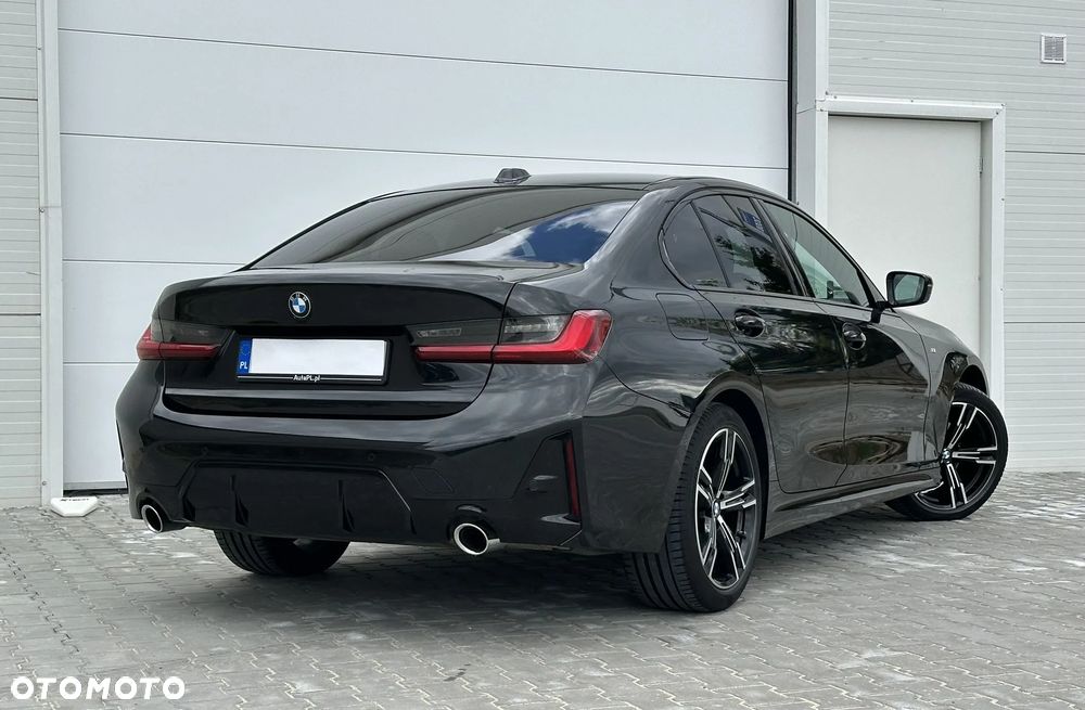 BMW Seria 3 318i M Sport - 11