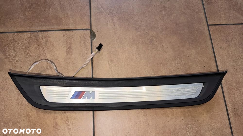 LISTWA OSŁONA PROGU LEWY TYŁ M-PAKIET 8064905 BMW G30 G31 - 1