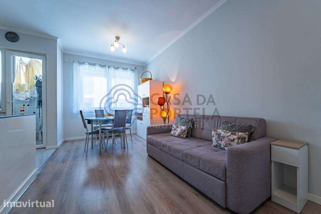 T4 Renovado com Elevado Potencial de Rentabilidade | Metro Combatentes - Grande imagem: 5/22