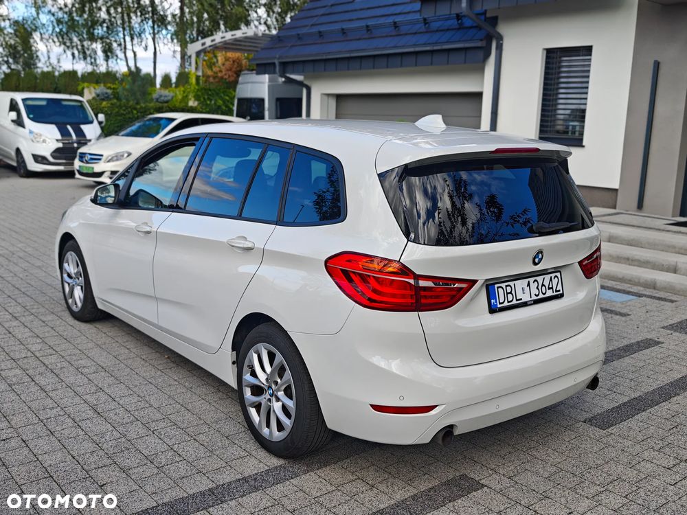 BMW Seria 2 220i Advantage - 6