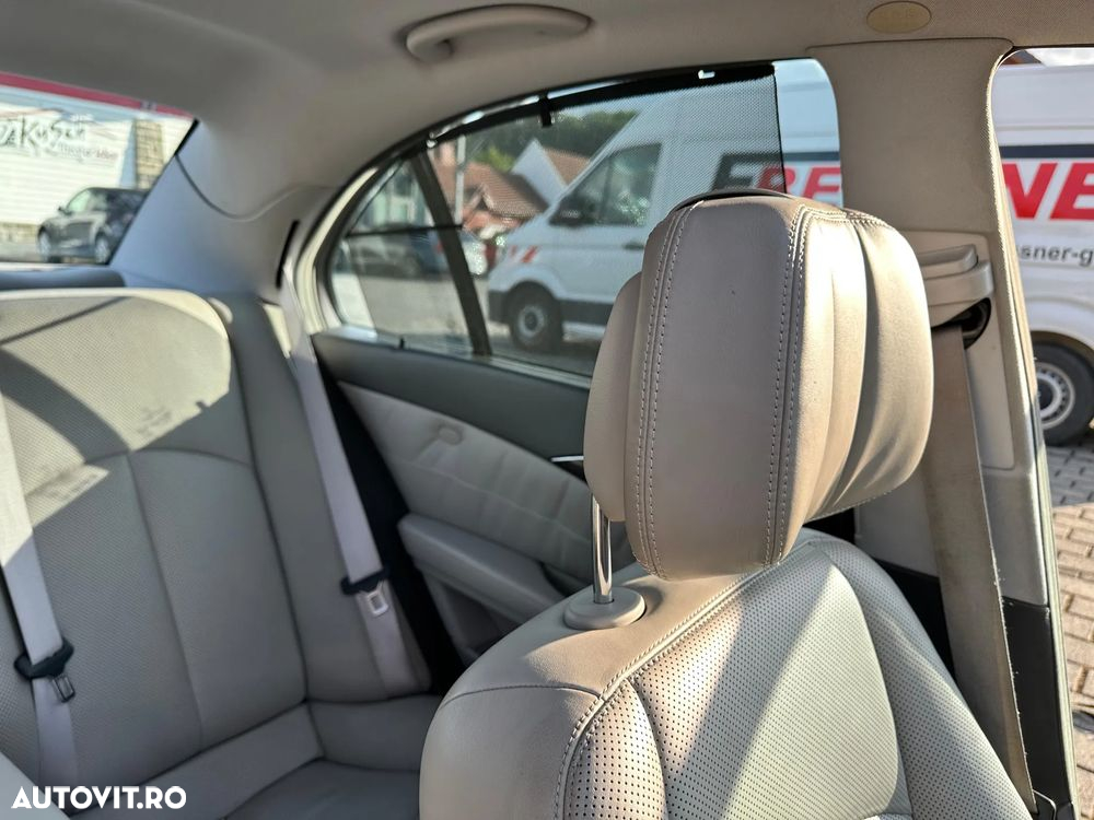 Mercedes-Benz E 280 7G-TRONIC Avantgarde - 24