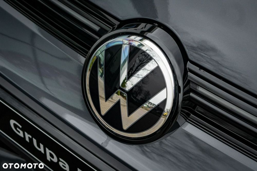 Volkswagen Golf - 8