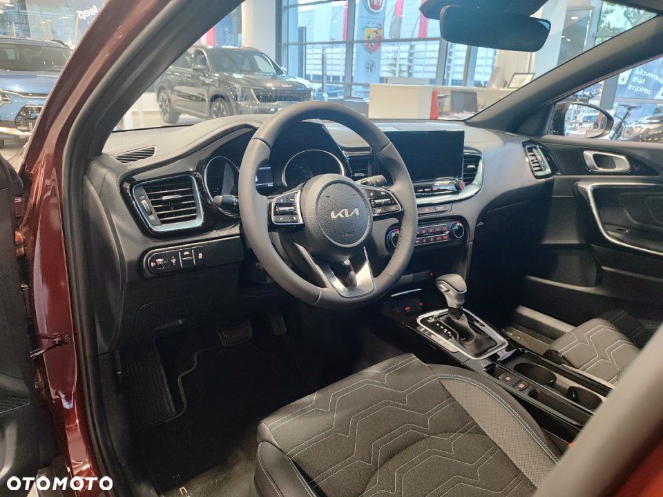 Kia XCeed - 11