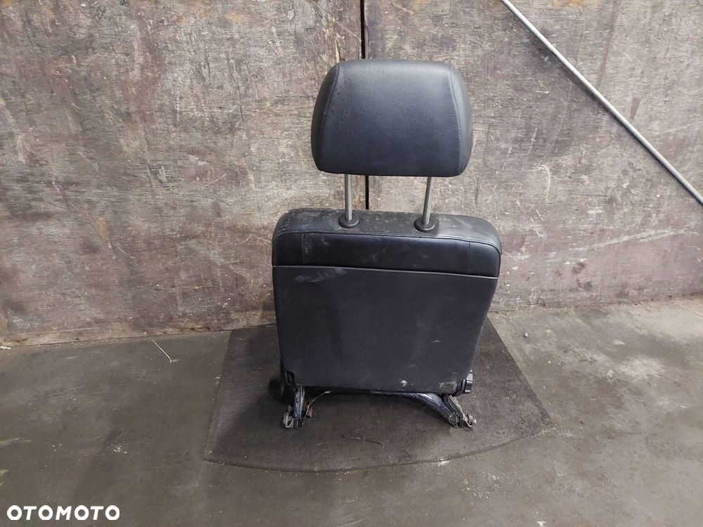 FOTEL PRAWY PRZÓD VOLKSWAGEN PASSAT B5 - 3