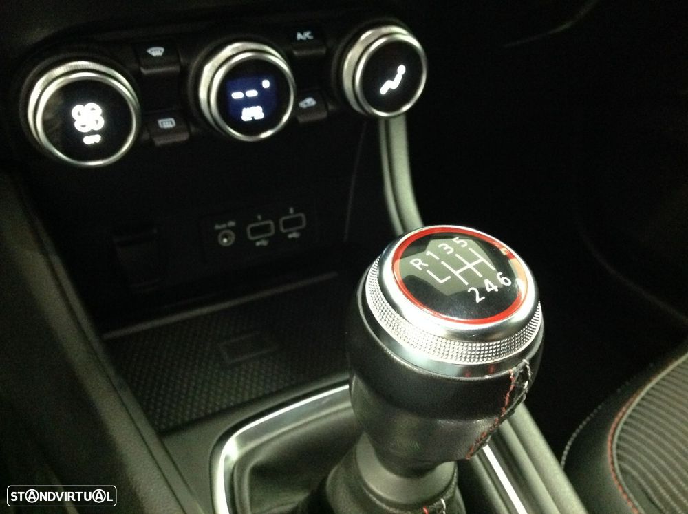 Renault Captur 1.0 TCe RS Line - 44