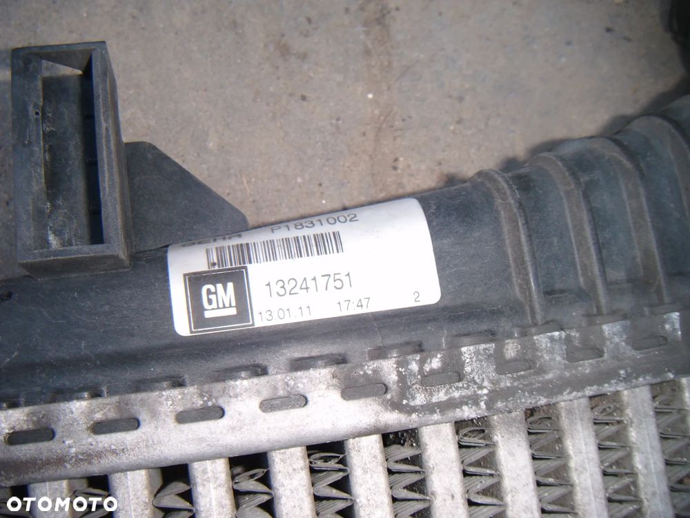 opel  insignia a 10r 2.0 cdti intercooler  13241751 - 4