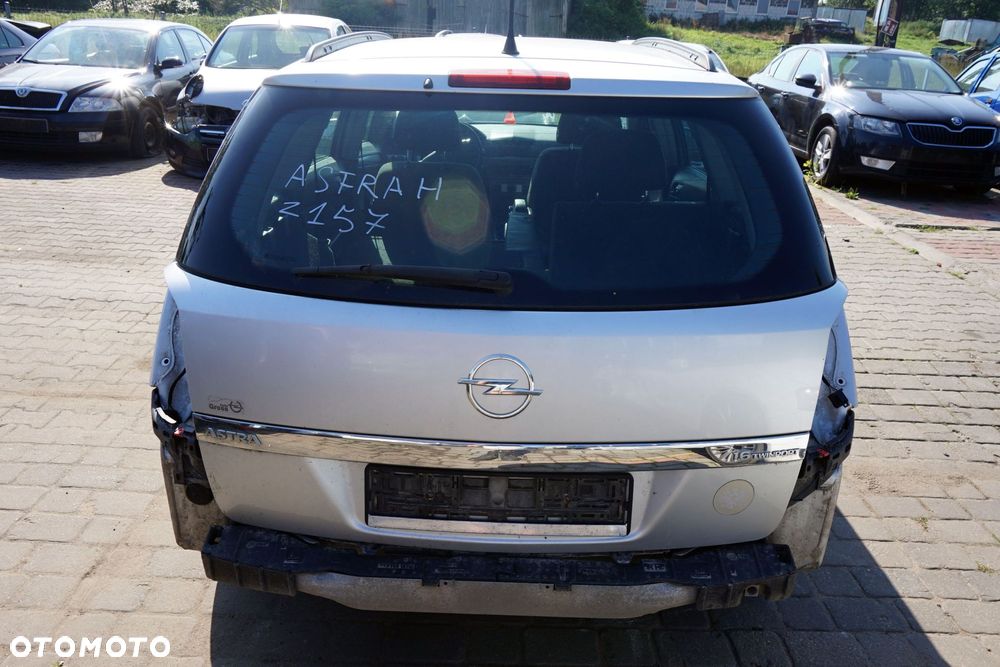 KLAPA BAGAŻNIKA TYLNA ASTRA III H KOMBI Z157  SREBRNY OPEL 2004-2006 - 1