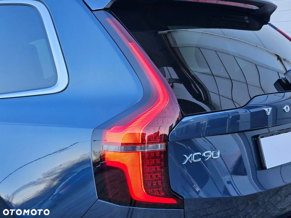 Volvo XC 90 - 9