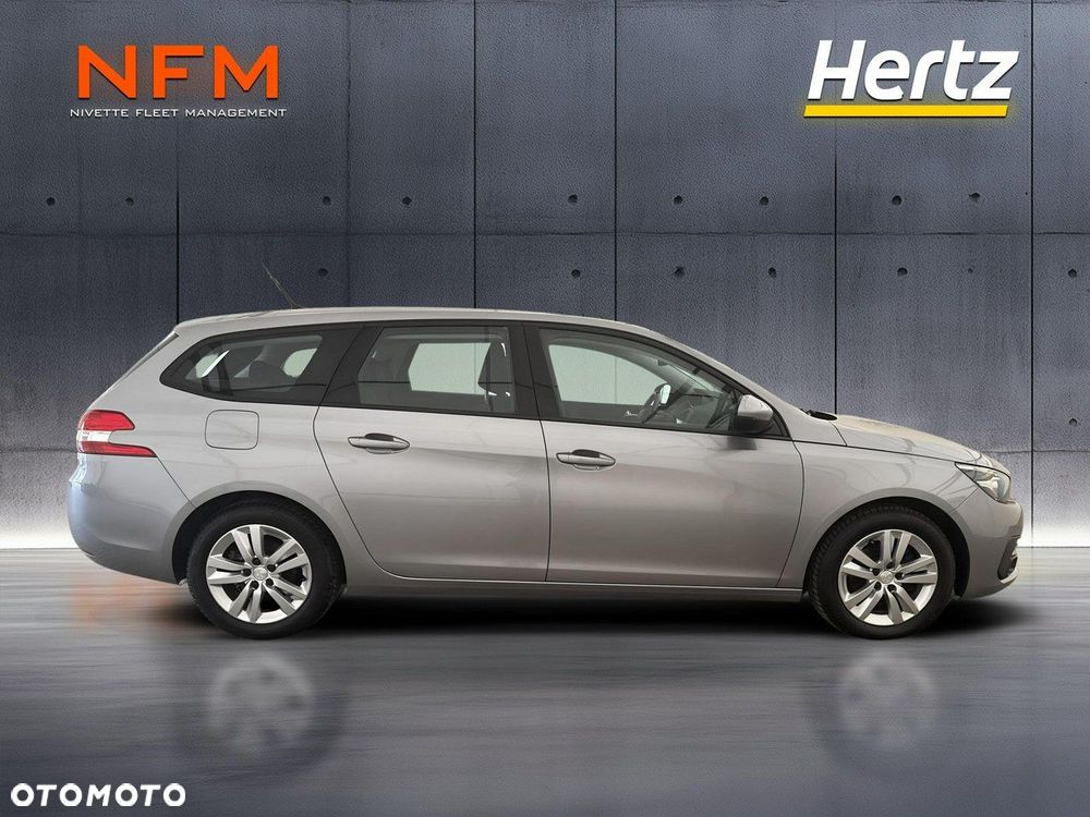 Peugeot 308 - 8
