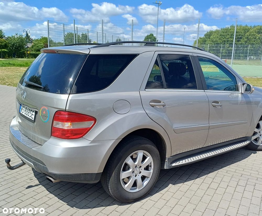 Mercedes-Benz ML 350 4-Matic - 13