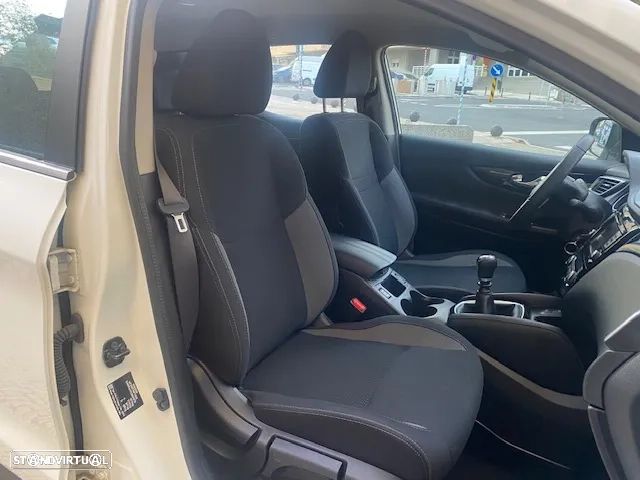 Nissan Qashqai 1.3 DIG-T N-Connecta J18 - 13