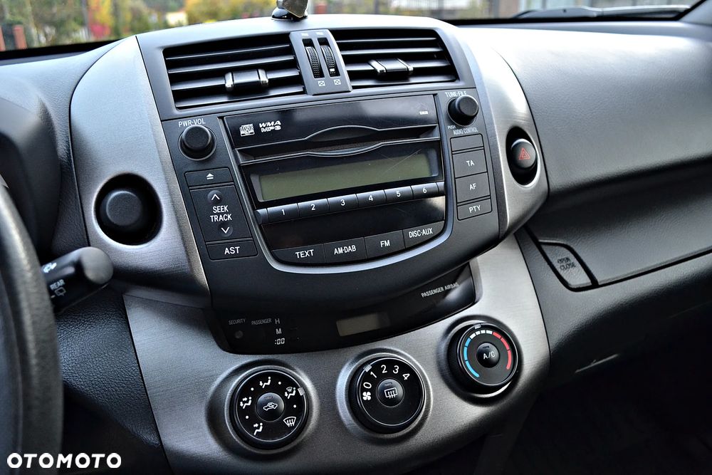 Toyota RAV4 2.0 4x2 Life - 37