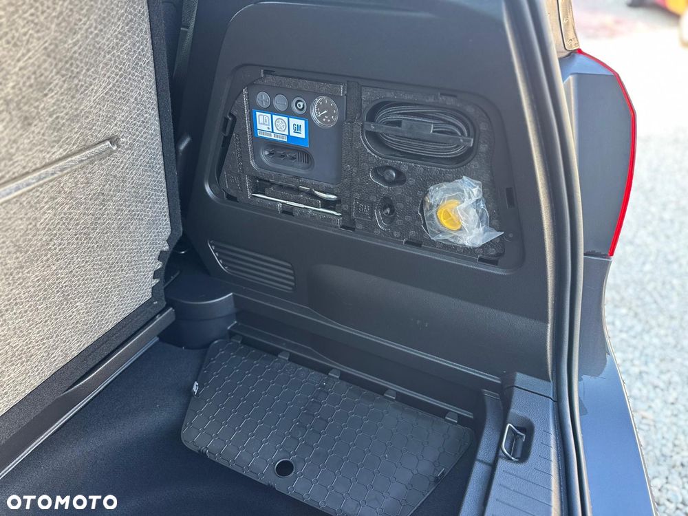 Opel Meriva 1.4 T Essentia S&S - 16