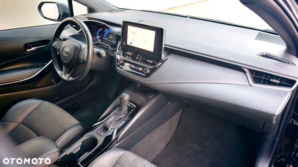Toyota Corolla 1.8 Hybrid Comfort - 33