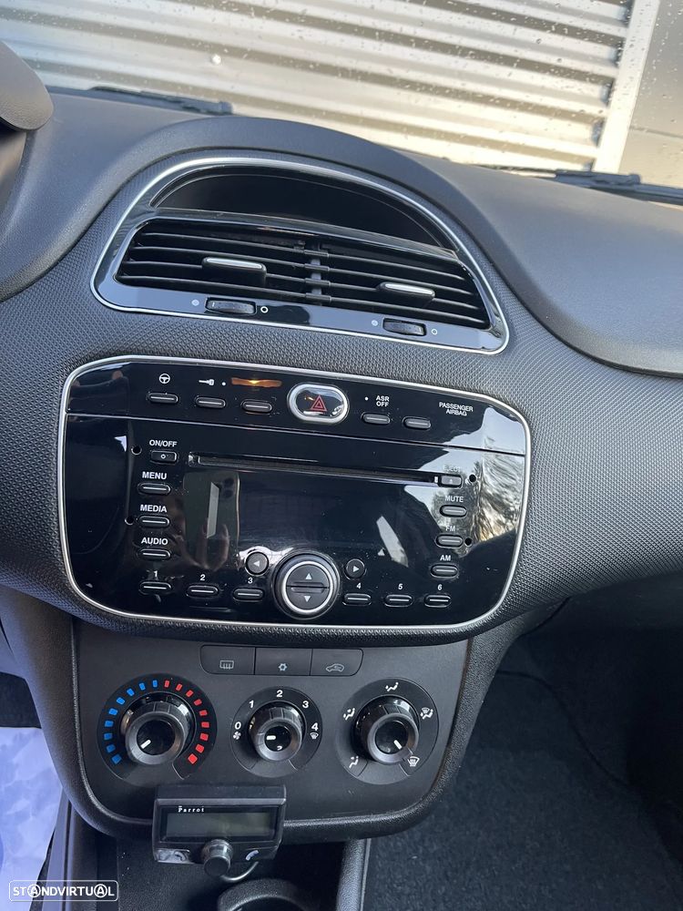 Fiat GRANDE PUNTO 1.3 JTD C/ AC - 15
