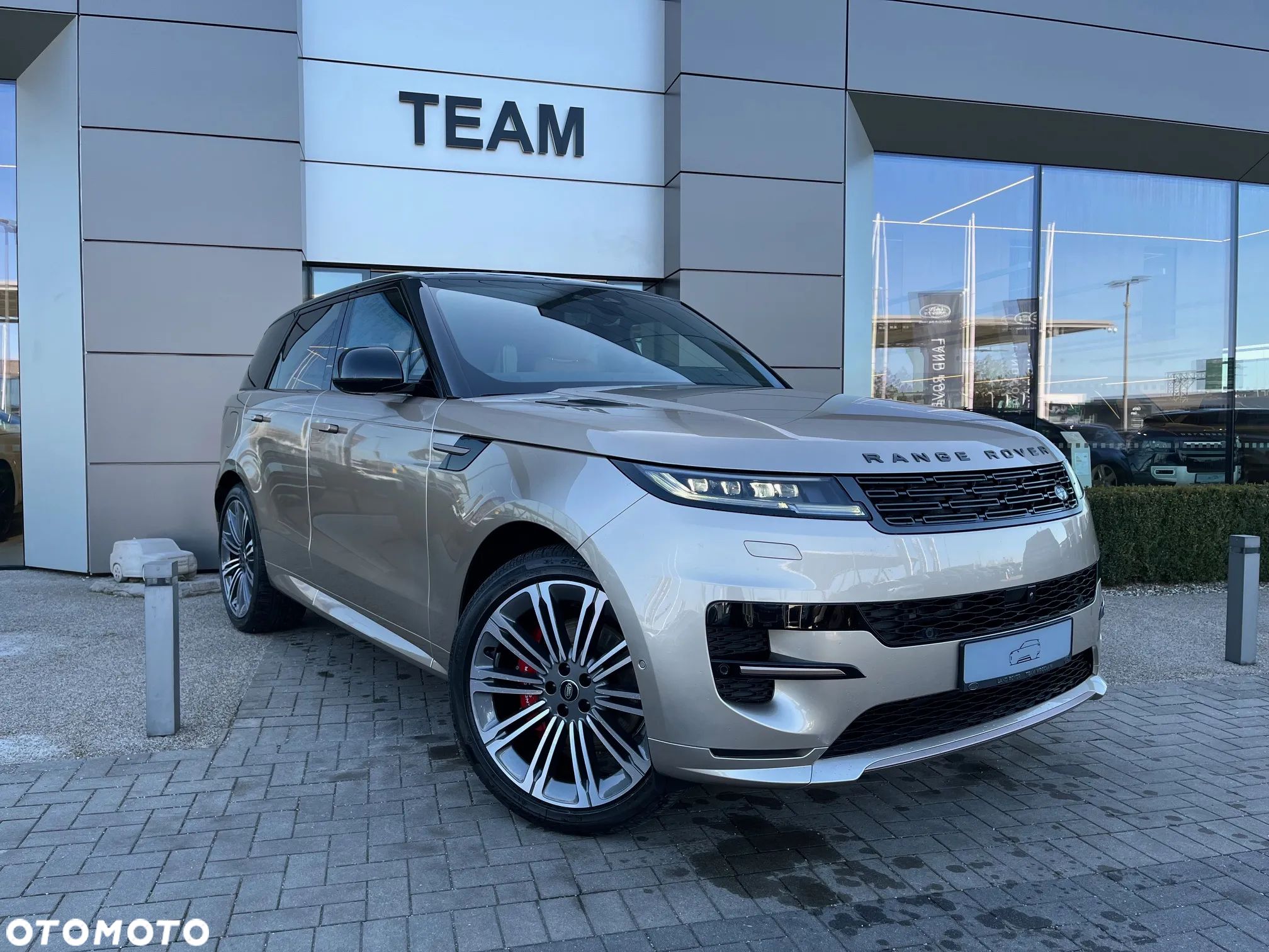 Land Rover Range Rover Sport - 1
