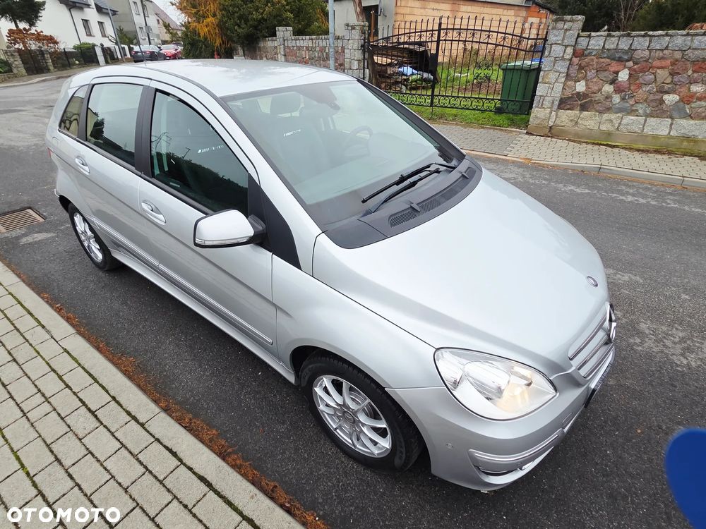 Mercedes-Benz Klasa B - 35
