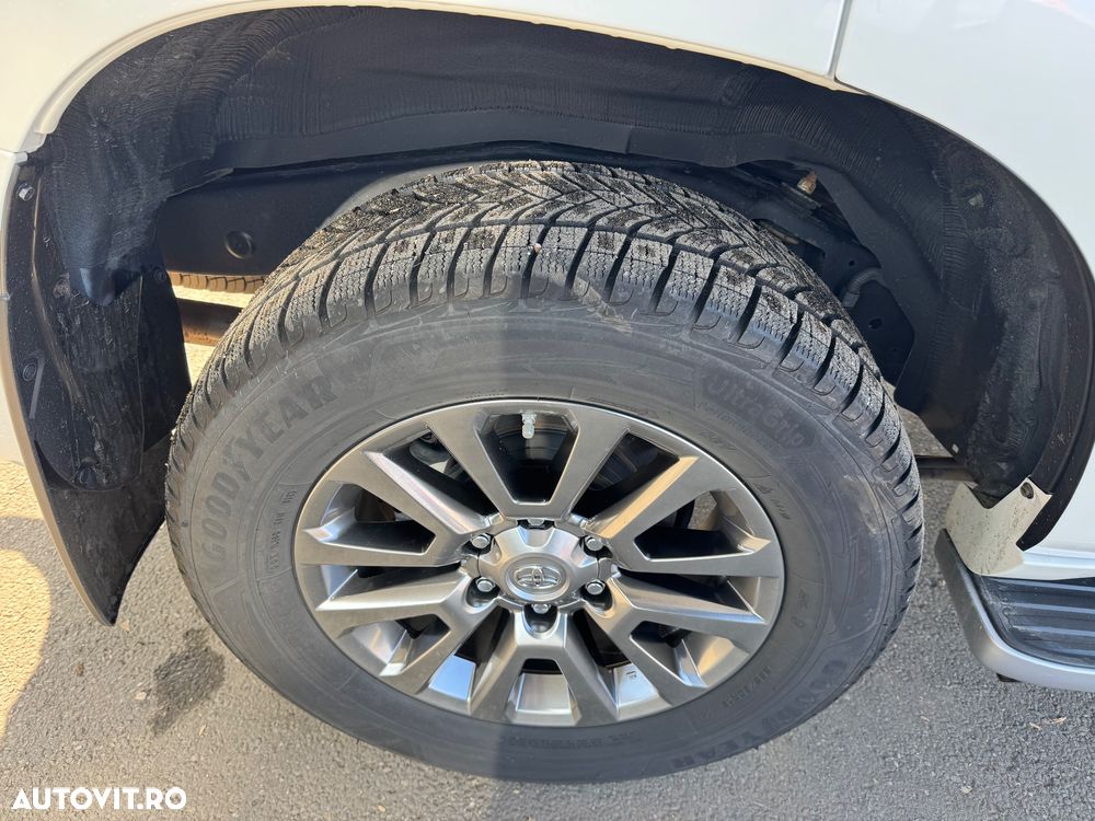 Toyota Land Cruiser 2.8l D-4D 204 CP A/T 7 locuri Luxury AVS Black - 15