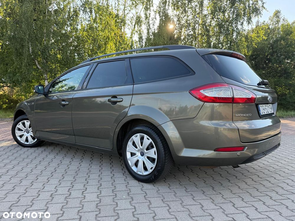 Ford Mondeo 1.6 Ti-VCT Champions Edition - 37