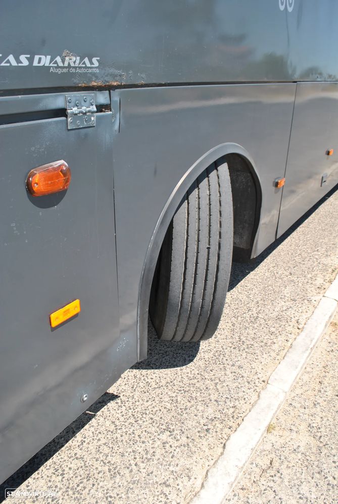 Volvo YV3R8F9295A104545 - 3