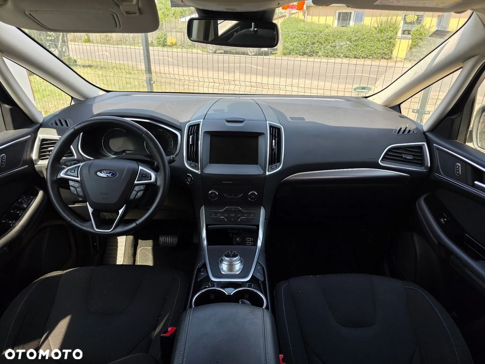 Ford S-Max - 10