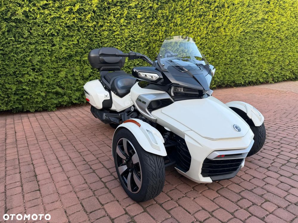 Can-Am Spyder - 2