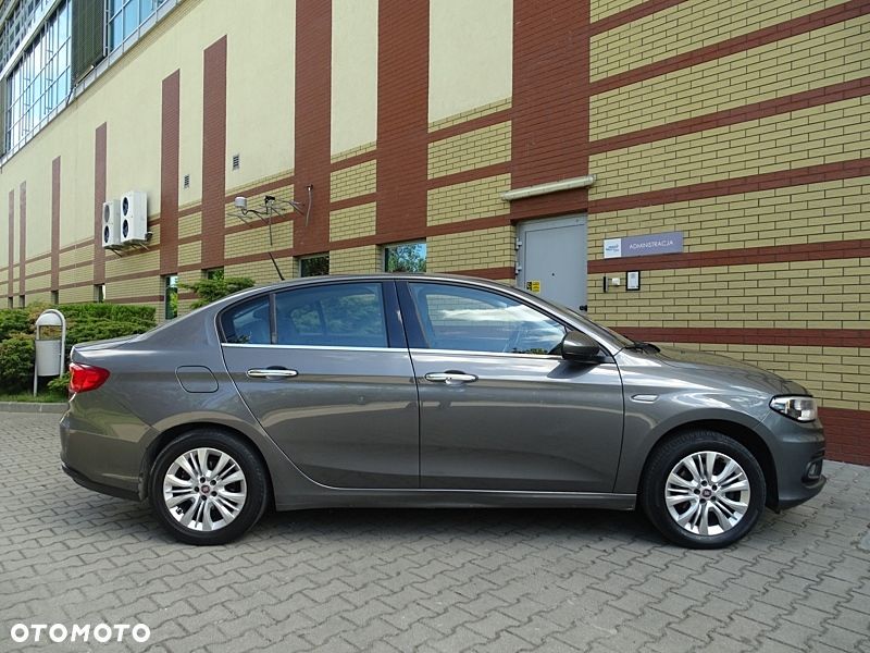 Fiat Tipo 1.4 T-Jet 16v Lounge EU6d - 11