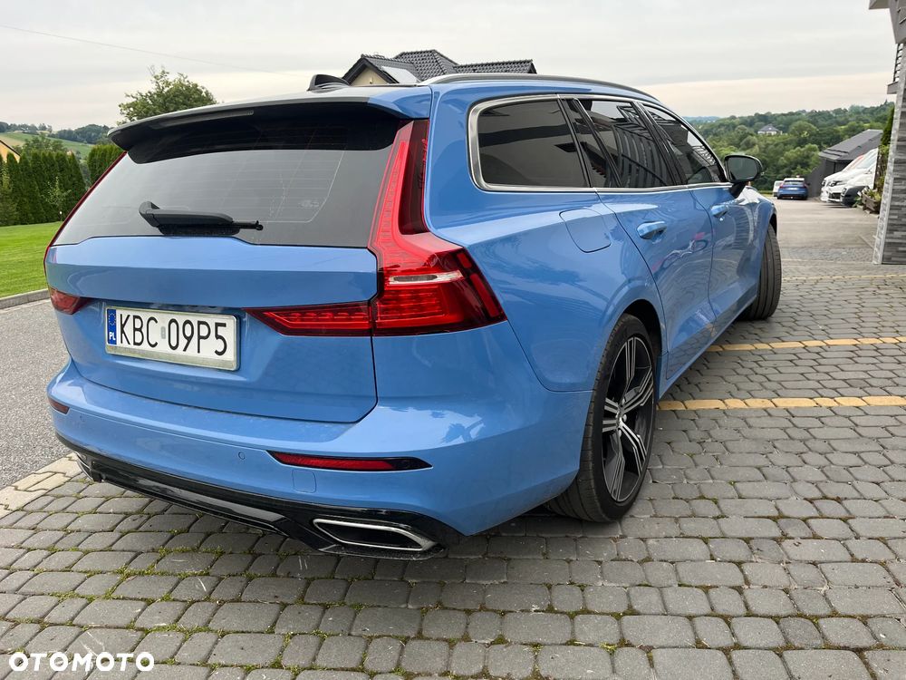 Volvo V60 D4 R-Design - 9