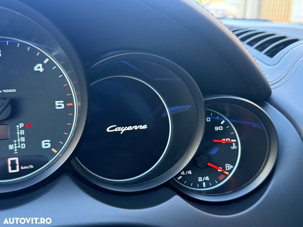 Porsche Cayenne - 37
