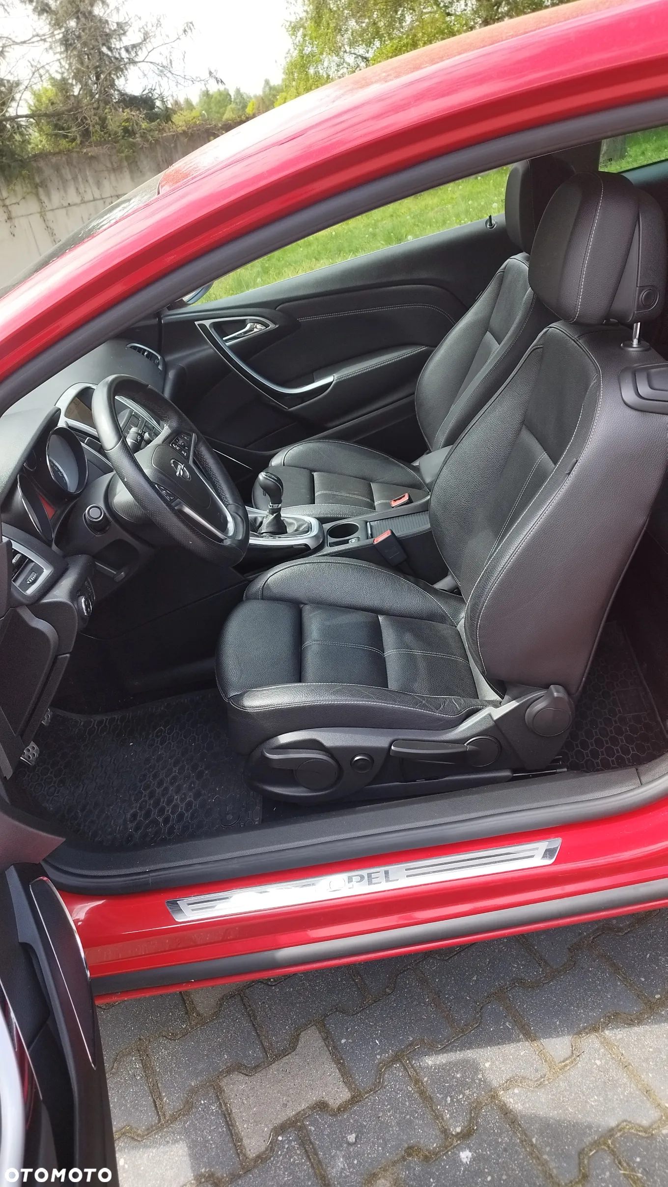 Opel Astra IV GTC 1.6 T Sport - 19