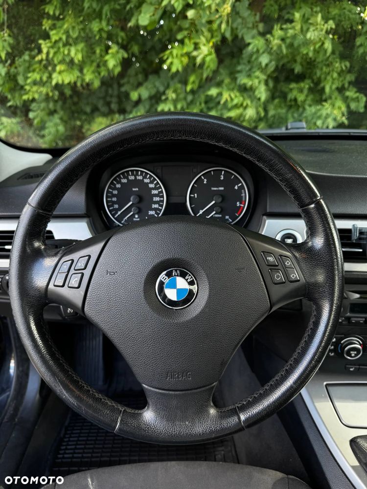 BMW Seria 3 - 14