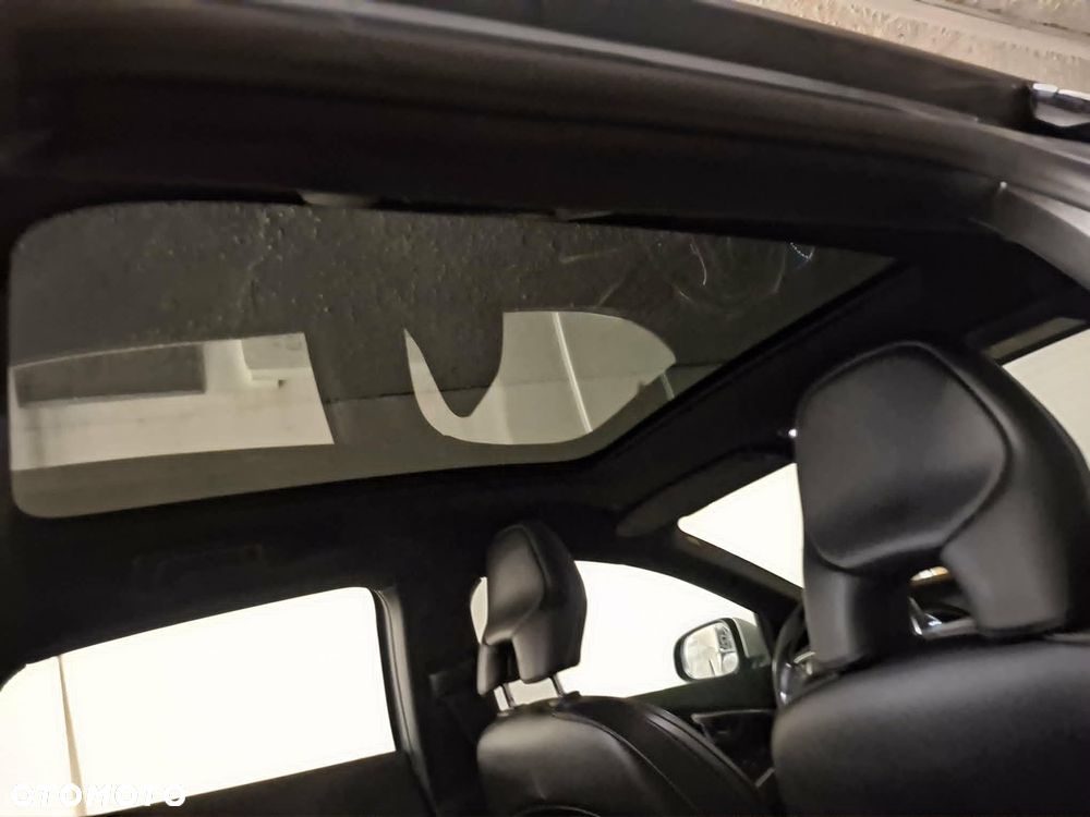 Volvo V40 D2 Drive-E R-Design Kinetic - 14