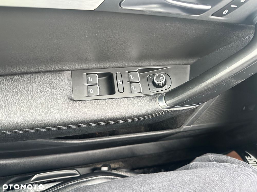 Volkswagen Passat Alltrack - 13