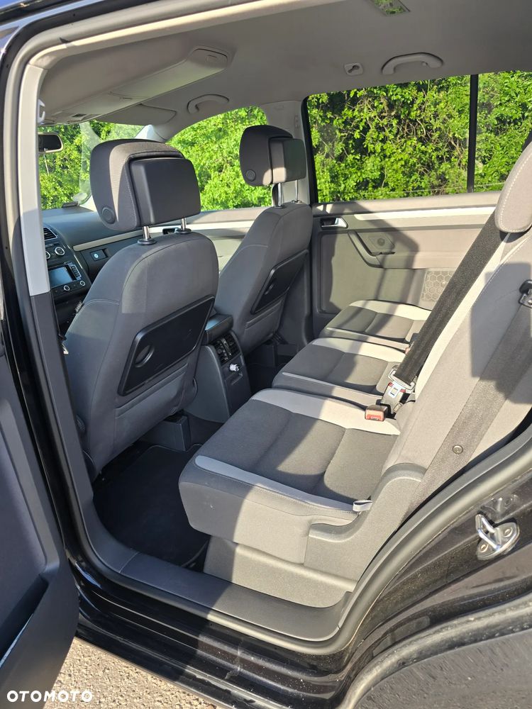 Volkswagen Touran 2.0 TDI DPF BlueMotion Technology DSG Life - 18