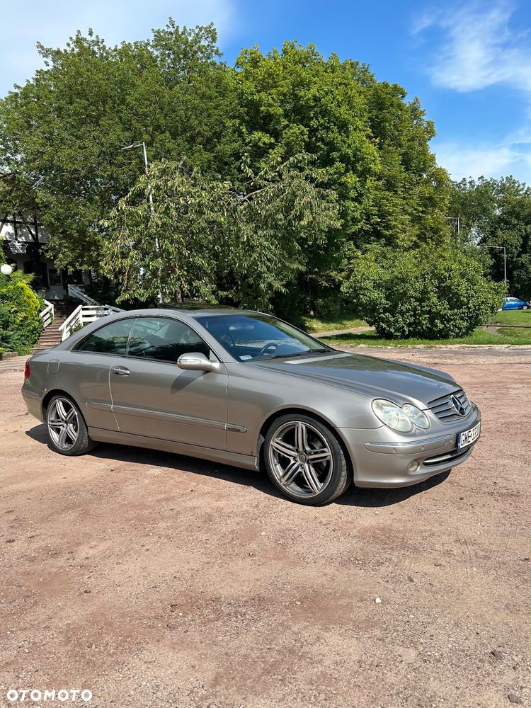 Mercedes-Benz CLK - 11