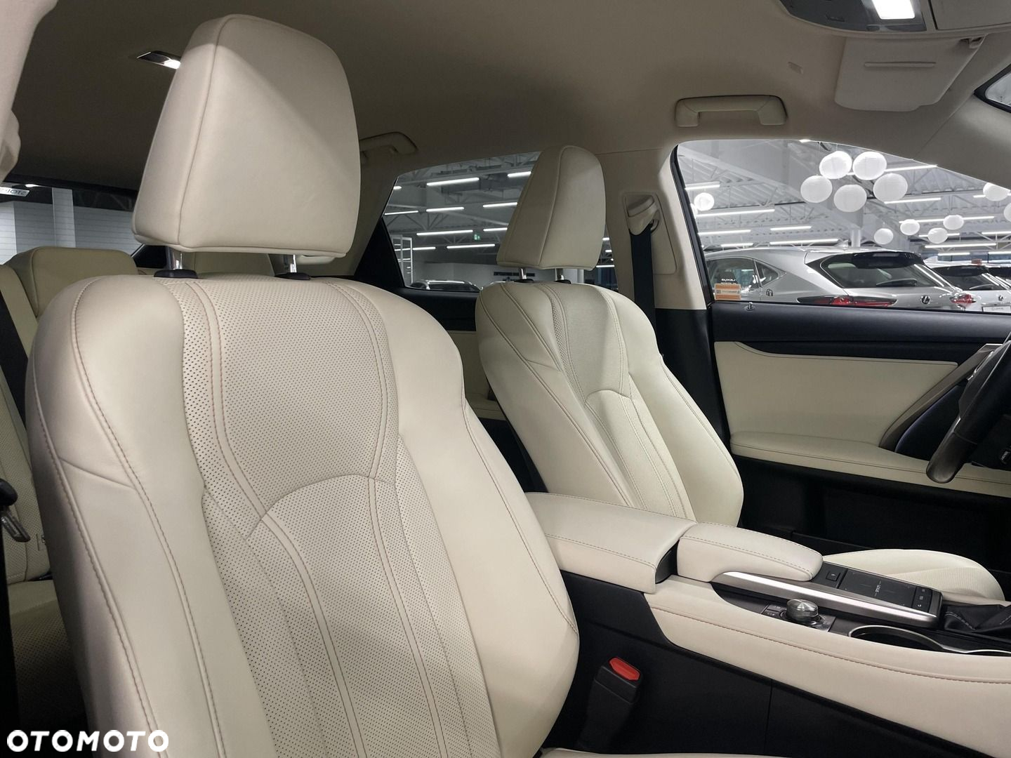Lexus RX - 13