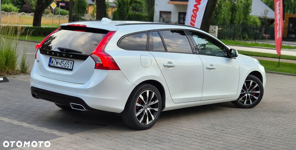 Volvo V60 D3 Momentum Core - 31