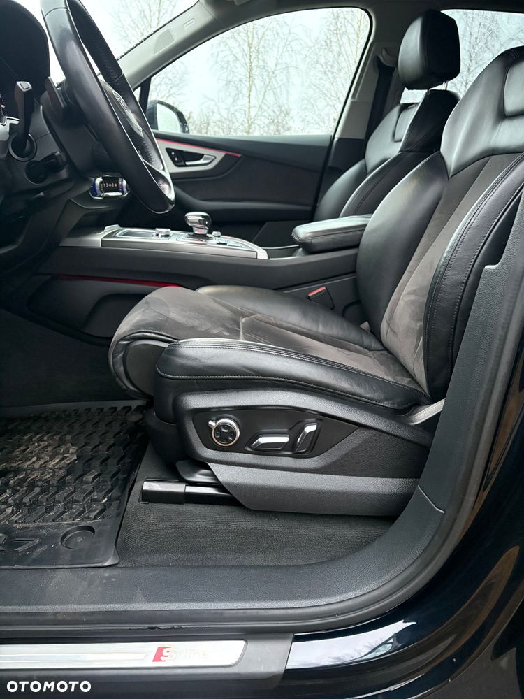 Audi Q7 - 24