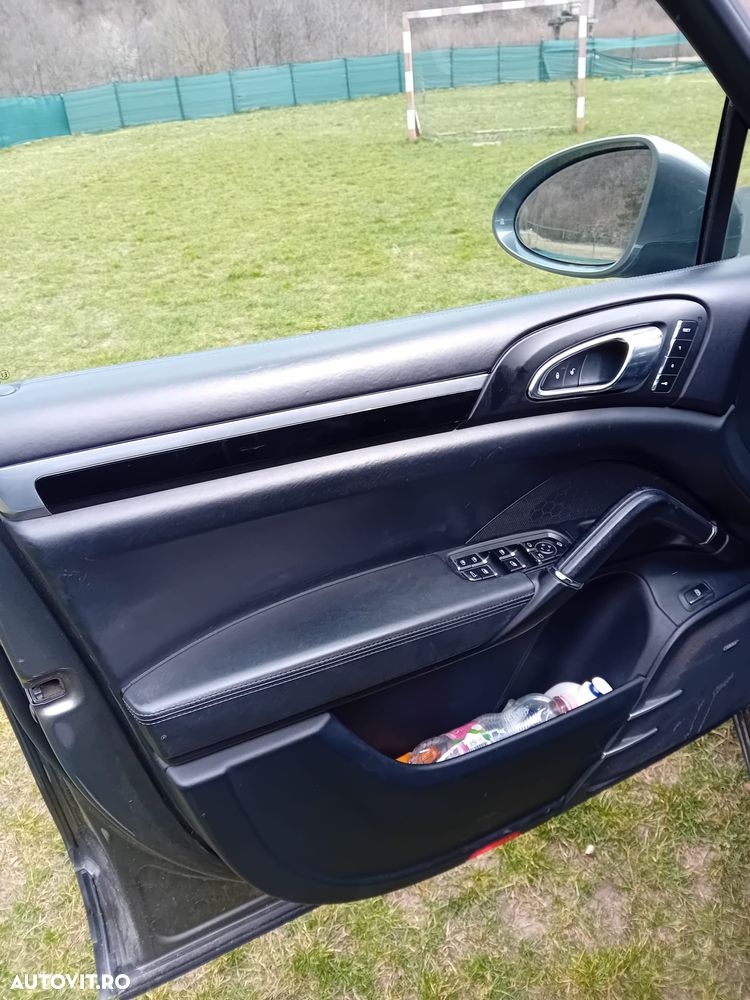 Porsche Cayenne - 5