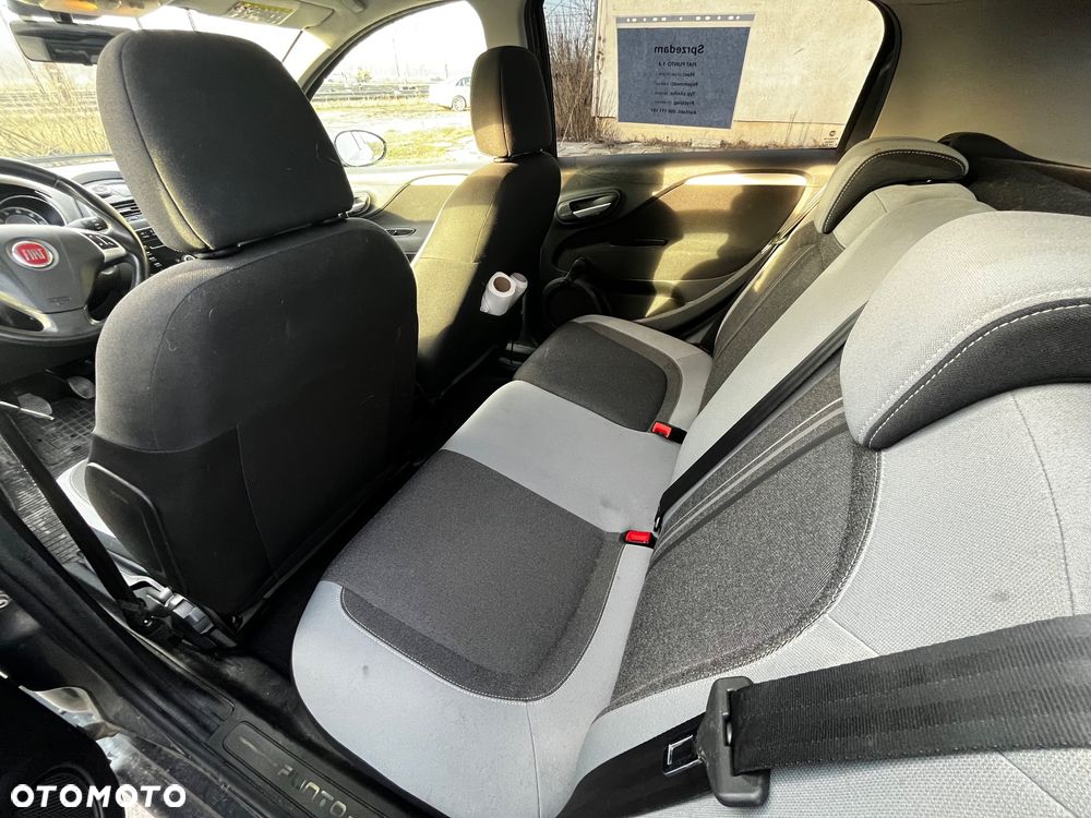 Fiat Punto 2012 1.4 Easy S&S - 13