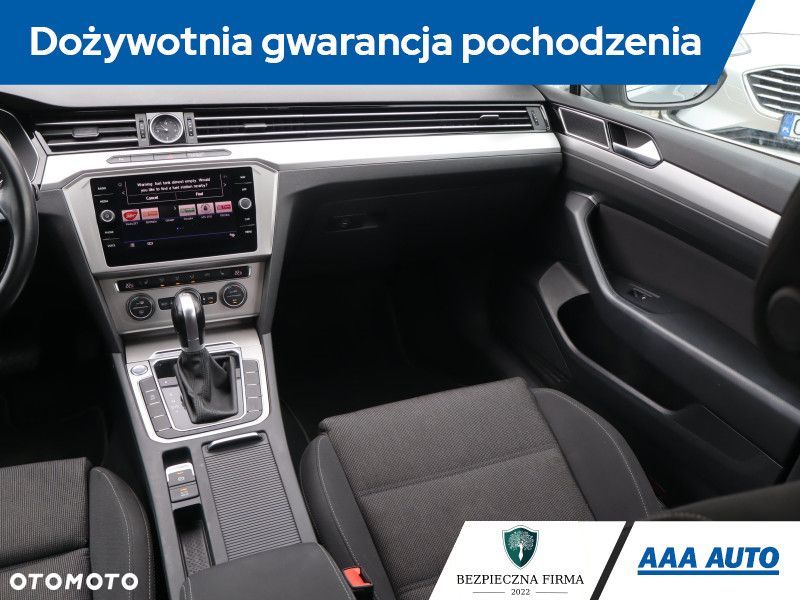 Volkswagen Passat - 10