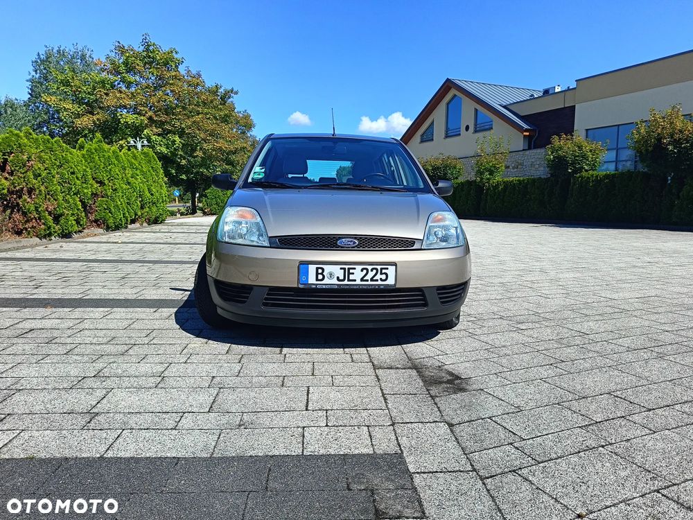 Ford Fiesta 1.3 Ambiente - 8