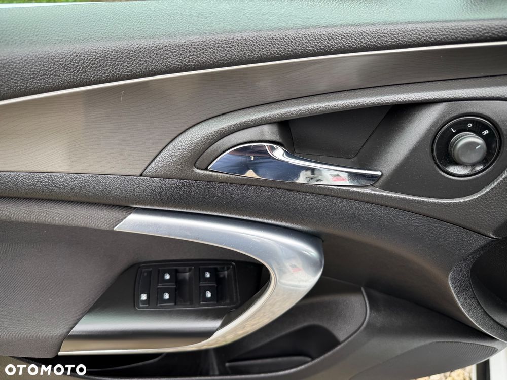 Opel Insignia - 18