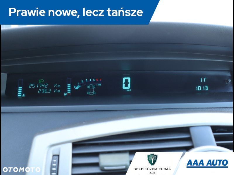 Renault Grand Scenic - 12