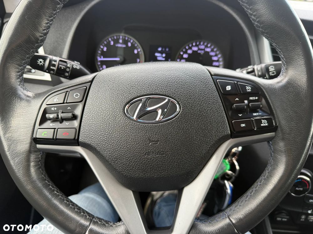 Hyundai Tucson 1.6 GDI BlueDrive Comfort 2WD - 24