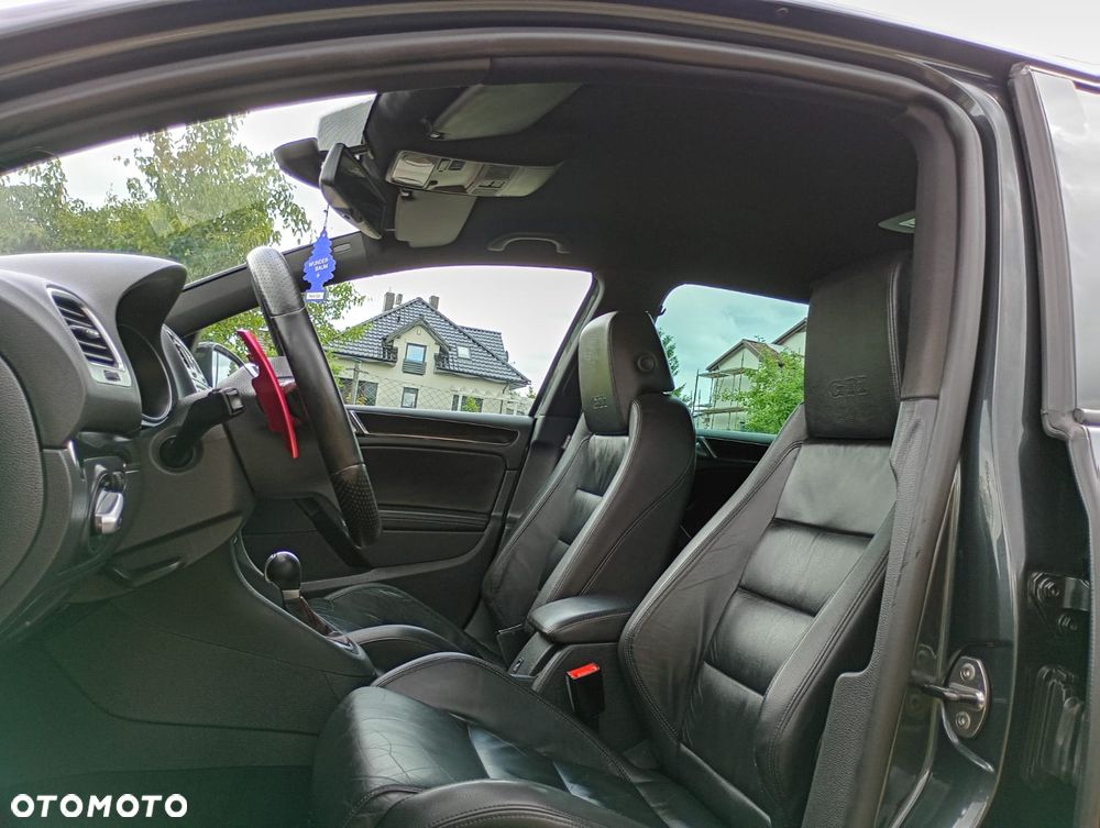 Volkswagen Golf 2.0 TSI GTI DSG - 16
