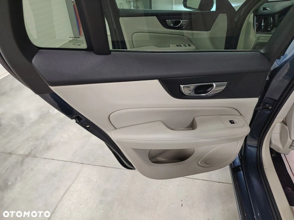 Volvo V60 B4 D Geartronic Inscription - 19