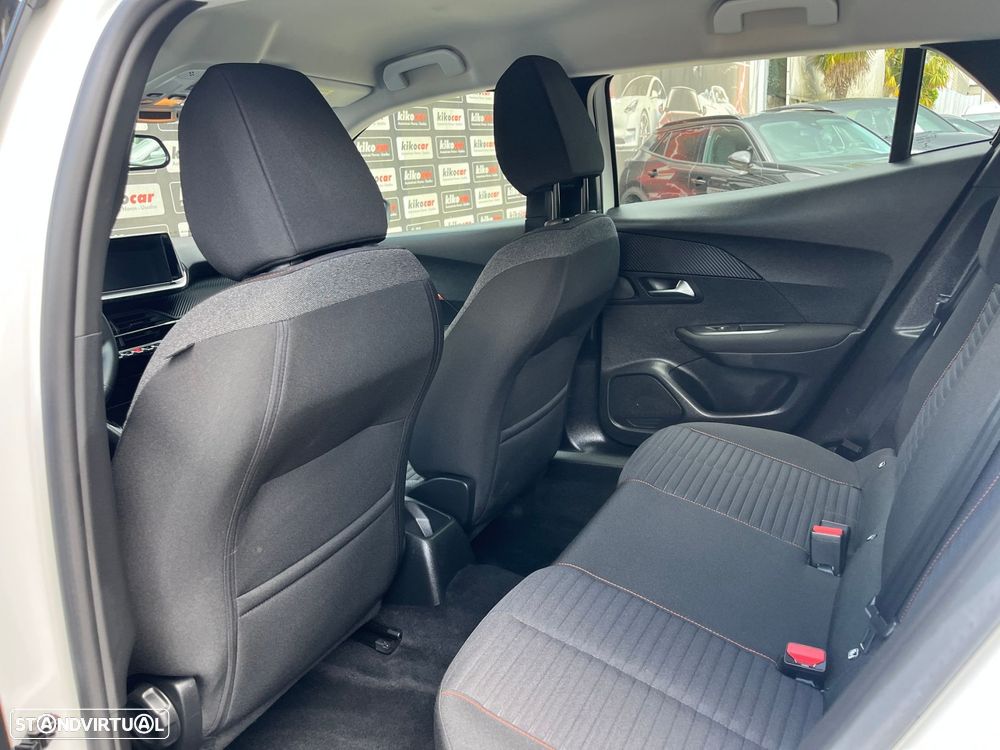 Peugeot 2008 1.2 PureTech Active Pack - 42