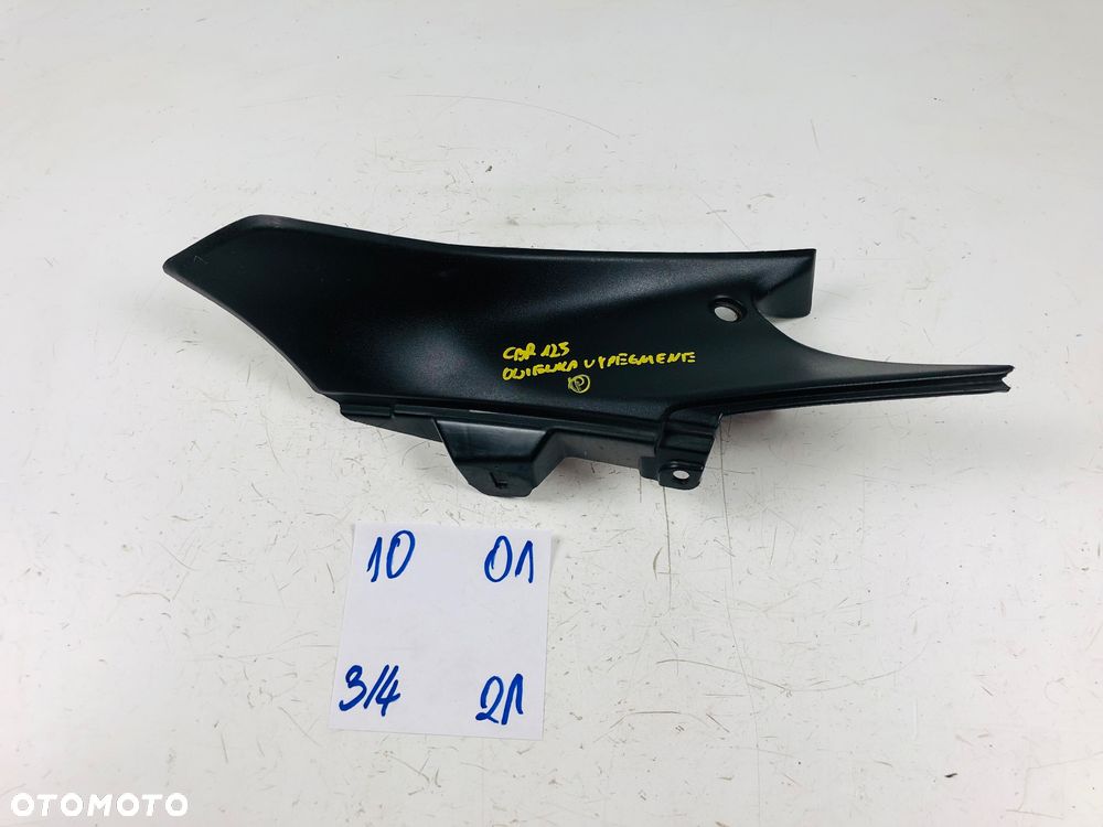 Honda CBR 125 JC50 osłona wypełnienie owiewka prawa - 2